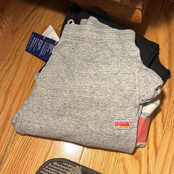 Champion - Picture 4 of 4